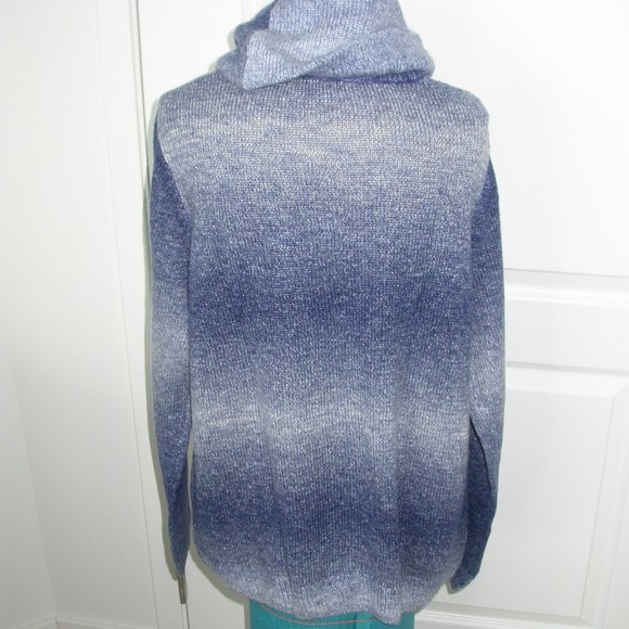 Cozy Blue Turtleneck Pullover - Picture 5 of 5